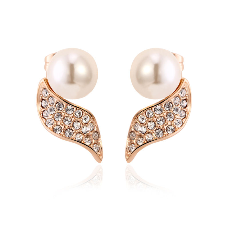 Small MOQ Romantic Fresh Pearl WhiteGold plated stud Earrings Beautiful Fashion Women Gift Jewelry Manufacturer