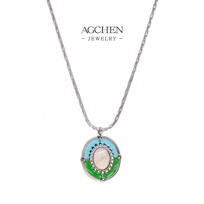 AGCHEN Royal Victorian Style Stainless Steel Locket Necklace Antique Gift AGP890